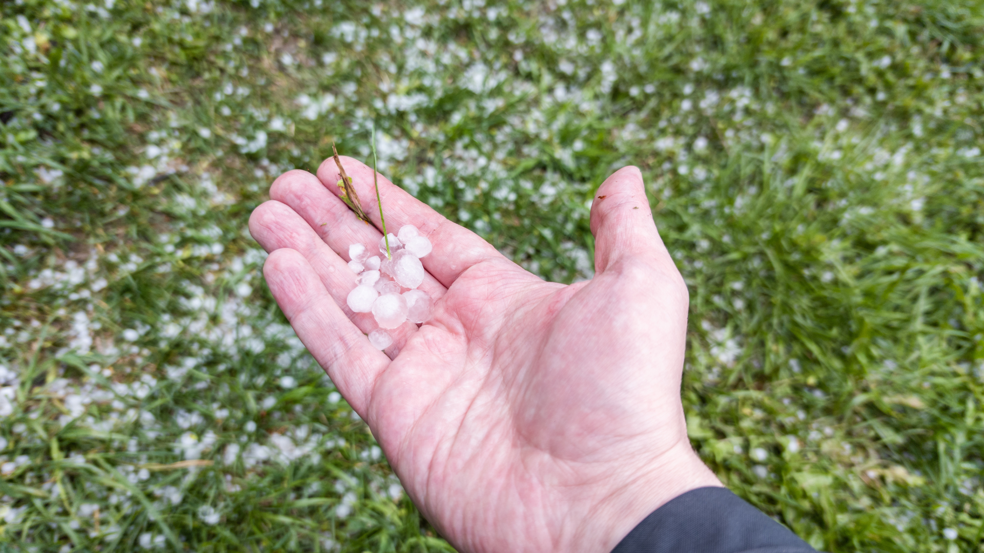 What Size Hail Will Damage a Roof