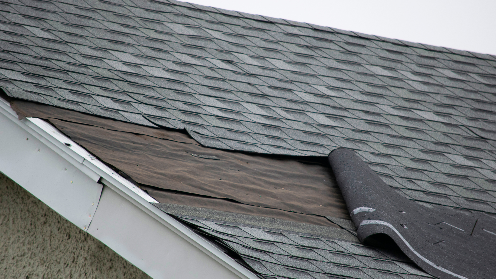 The Age Factor In Coverage: Will Insurance Cover A 15-Year-Old Roof?